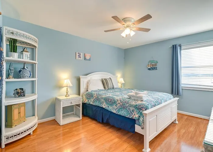 Coastal Murrells Inlet Condo With Balcony!