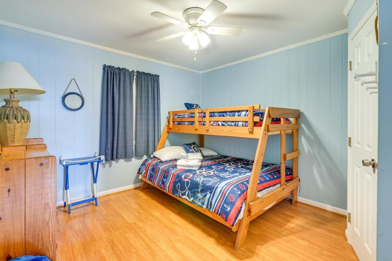Coastal Murrells Inlet With Balcony!