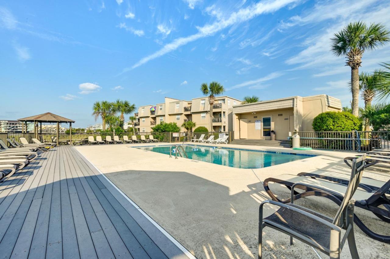 Coastal Murrells Inlet With Balcony!